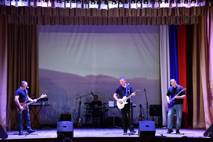 photo_5229099408912224479_w