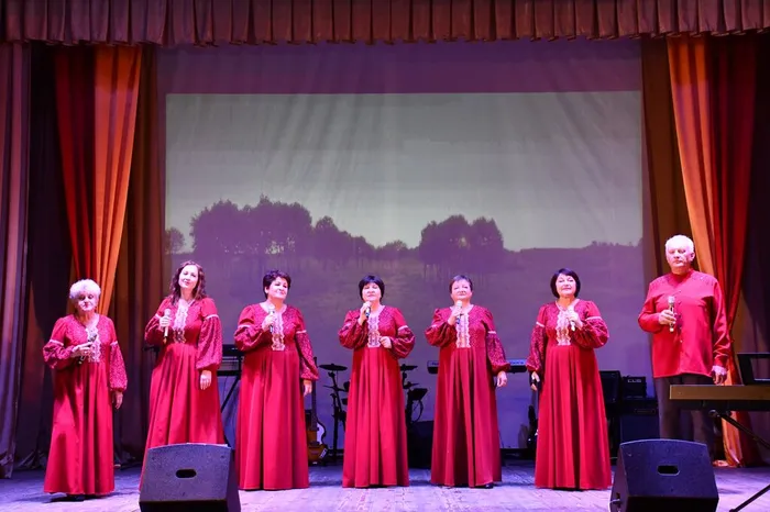 photo_5402604147657800500_w