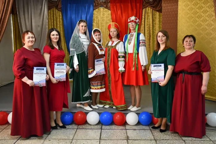 Единством сильна Россия-10