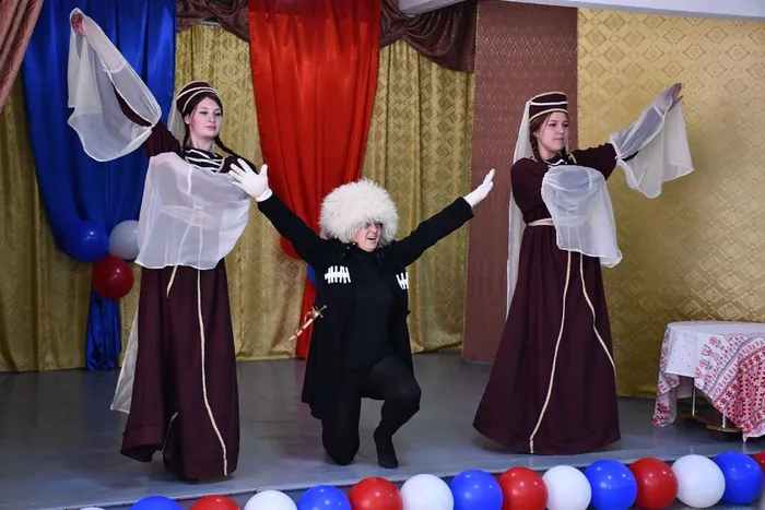 Единством сильна Россия-07