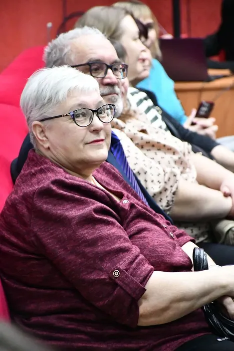 c05002d1-ba0a-43ce-b43e-4b40aa03e878