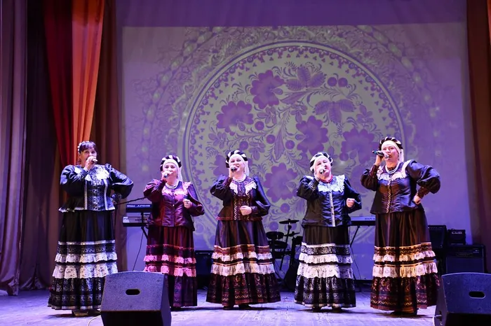 photo_5402604147657800513_w