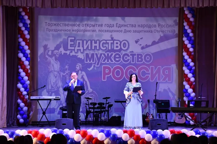 photo_5244490394152670885_w