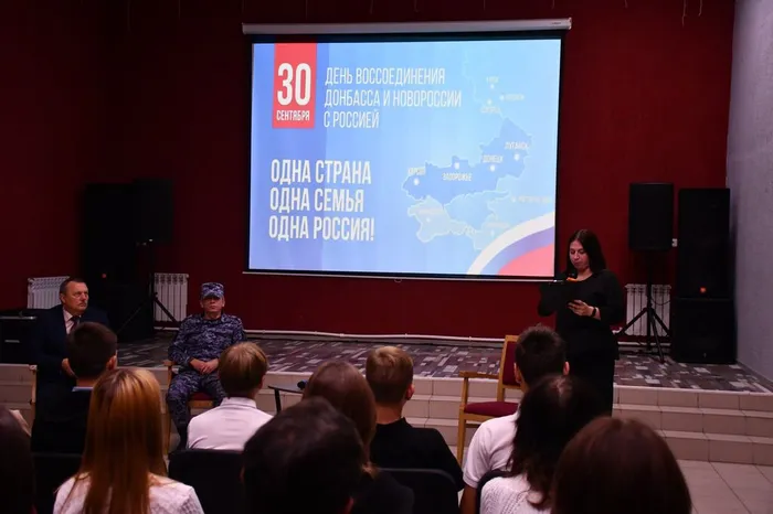 photo_5402604147657800569_w