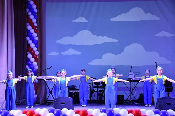 photo_5244490394152670896_w