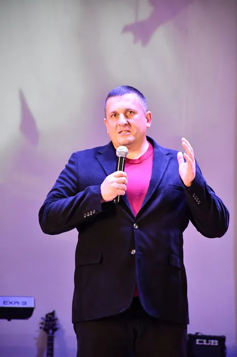 photo_5402604147657801014_w